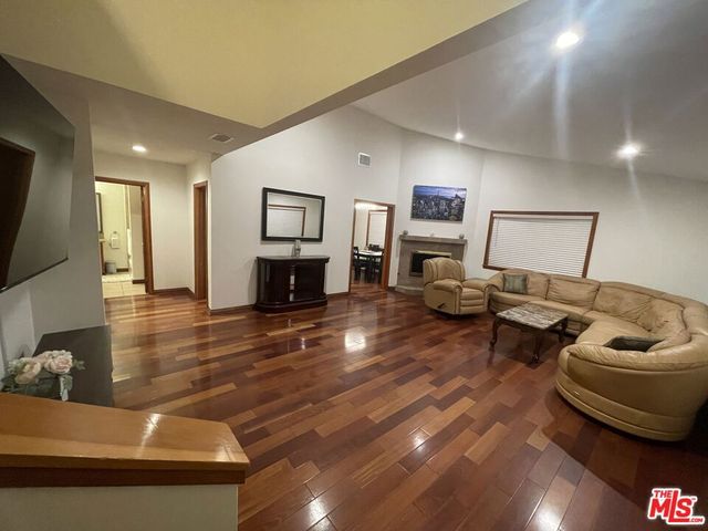 4431 Stern Avenue, Sherman Oaks, CA 91423