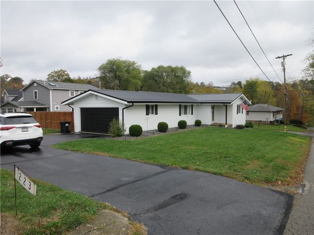 223 Gartley Ave, Ellport Boro, PA 16117