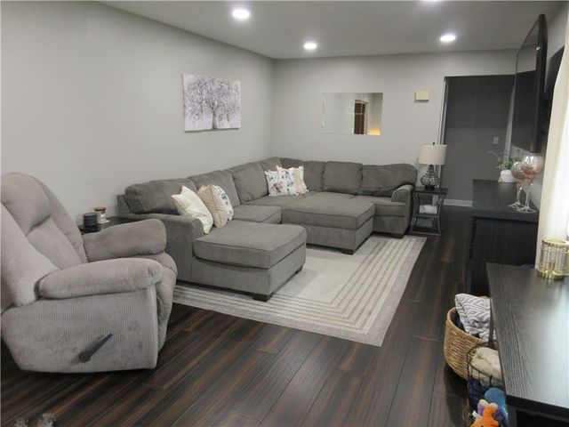 223 Gartley Ave, Ellport Boro, PA 16117