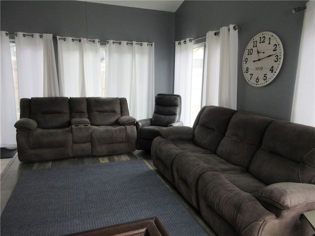 223 Gartley Ave, Ellport Boro, PA 16117