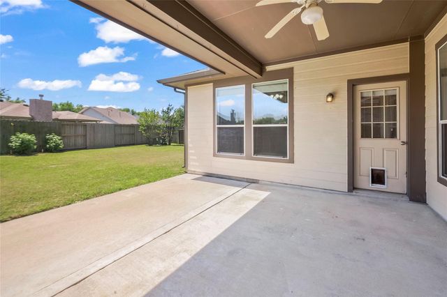 12920 Meadow Springs Drive, Pearland, TX 77584
