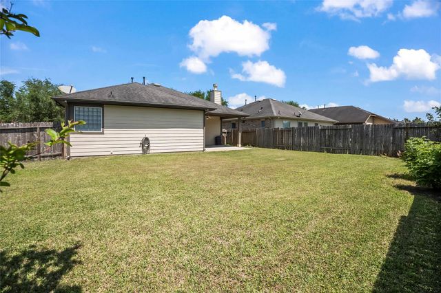 12920 Meadow Springs Drive, Pearland, TX 77584