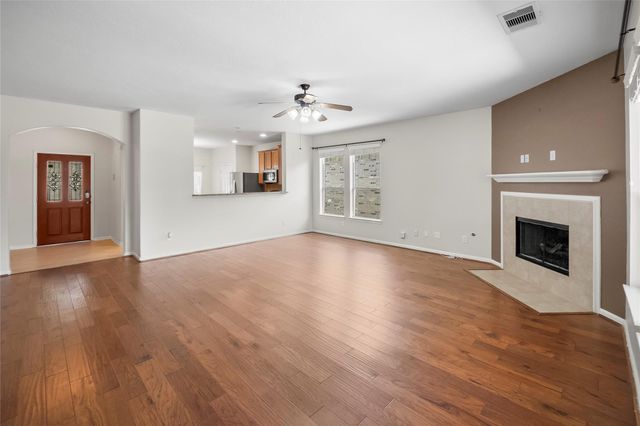 12920 Meadow Springs Drive, Pearland, TX 77584