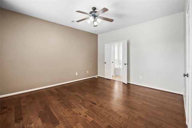 12920 Meadow Springs Drive, Pearland, TX 77584