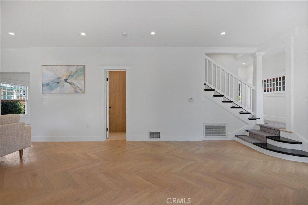 Image 16 of property listing at 1800 Oxford., Los Angeles, CA 90006