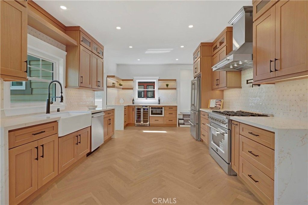 Image 29 of property listing at 1800 Oxford., Los Angeles, CA 90006