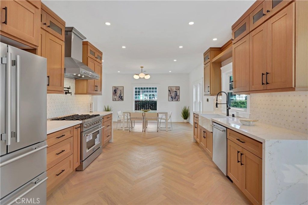 Image 35 of property listing at 1800 Oxford., Los Angeles, CA 90006