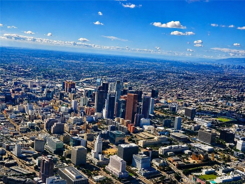 Image 59 of property listing at 1800 Oxford., Los Angeles, CA 90006