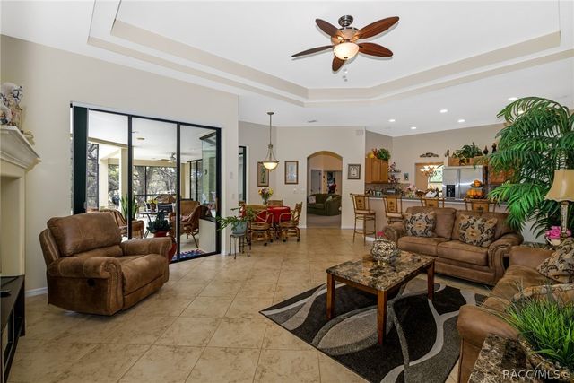 5 Peachwood Point W, Homosassa, FL 34446