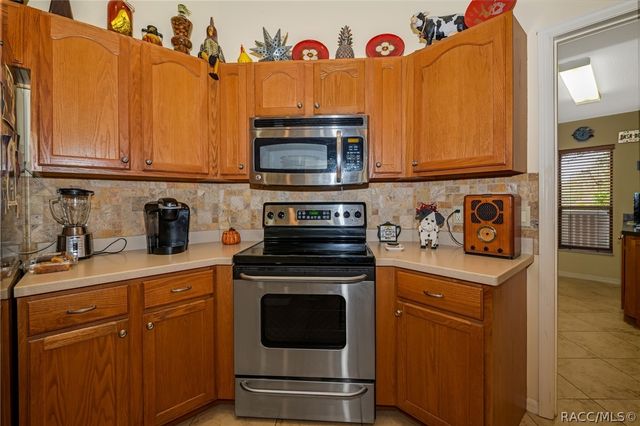 5 Peachwood Point W, Homosassa, FL 34446