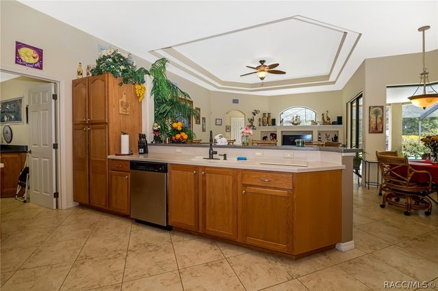 5 Peachwood Point W, Homosassa, FL 34446