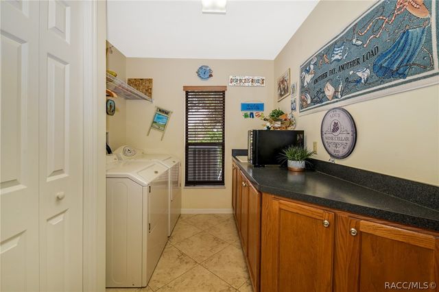 5 Peachwood Point W, Homosassa, FL 34446