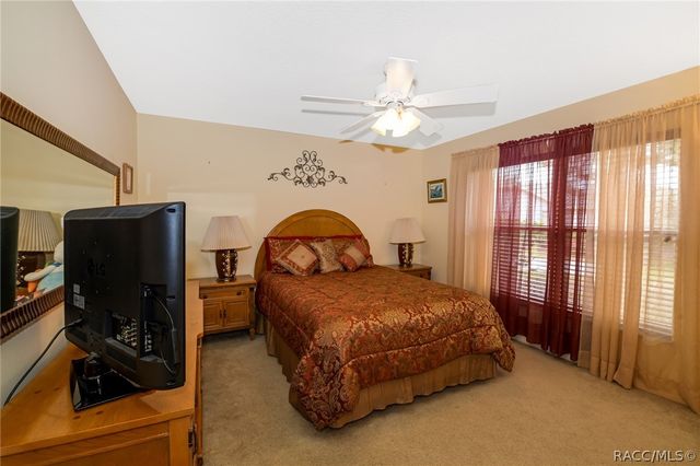 5 Peachwood Point W, Homosassa, FL 34446