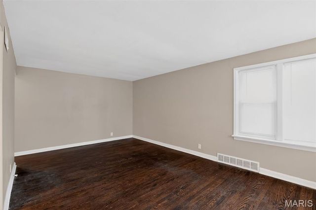 8124 Titus Road, St Louis, MO 63114