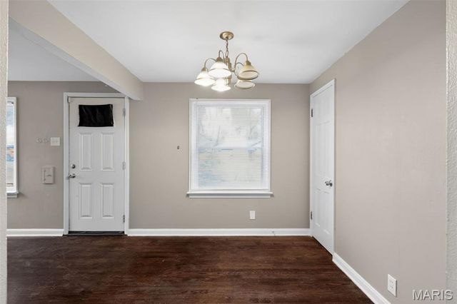 8124 Titus Road, St Louis, MO 63114