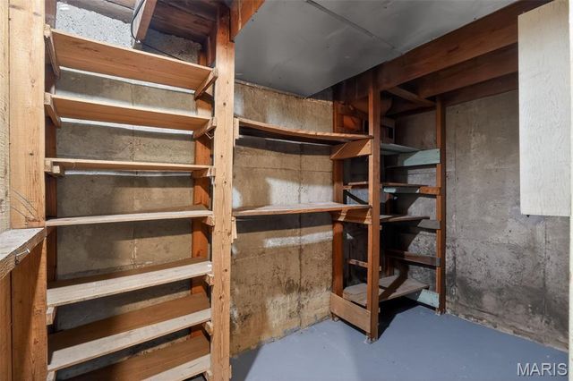 8124 Titus Road, St Louis, MO 63114