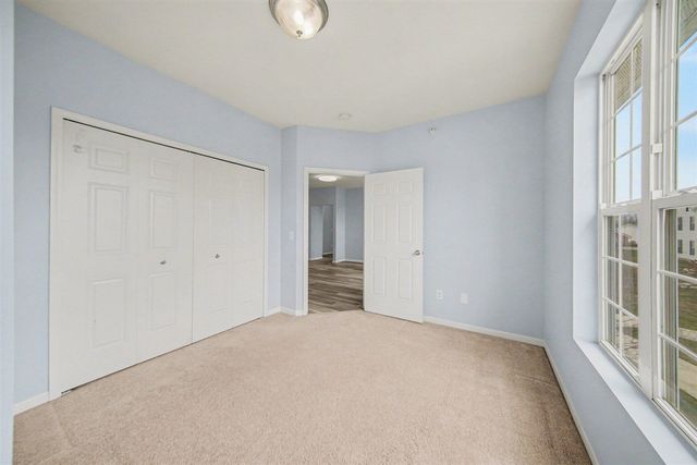1016 W Summerfield Glen Circle 87, Ann Arbor, MI 48103