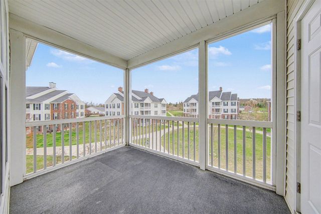 1016 W Summerfield Glen Circle 87, Ann Arbor, MI 48103