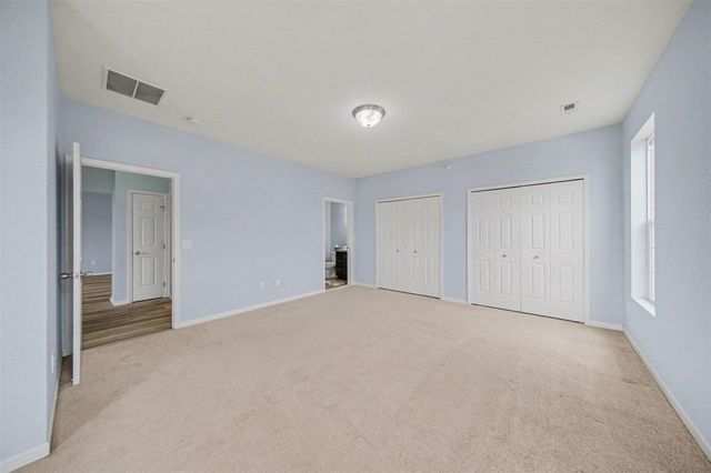 1016 W Summerfield Glen Circle 87, Ann Arbor, MI 48103
