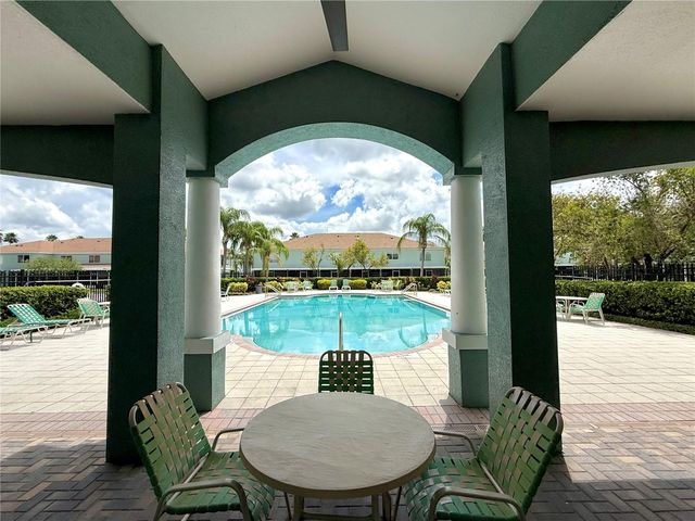 2035 FLUORSHIRE DRIVE, Brandon, FL 33511