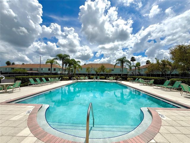 2035 FLUORSHIRE DRIVE, Brandon, FL 33511