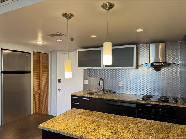 701 S MADISON AVENUE 312, Clearwater, FL 33756