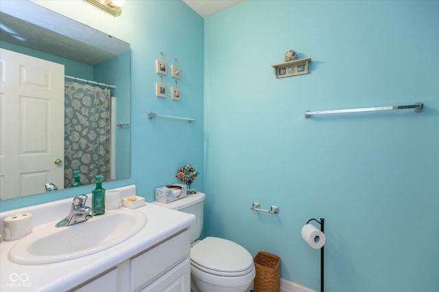 10830 Pine Valley Path, Indianapolis, IN 46234