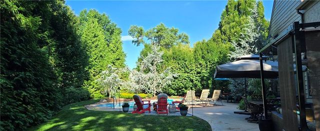 12401 W 110th Terrace, Overland Park, KS 66210