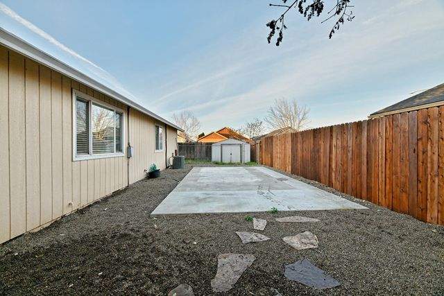 2690 Cummings Lane, Medford, OR 97501