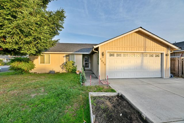 2690 Cummings Lane, Medford, OR 97501