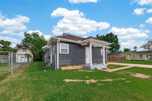 3007 Bonner Street, La Porte, TX 77571