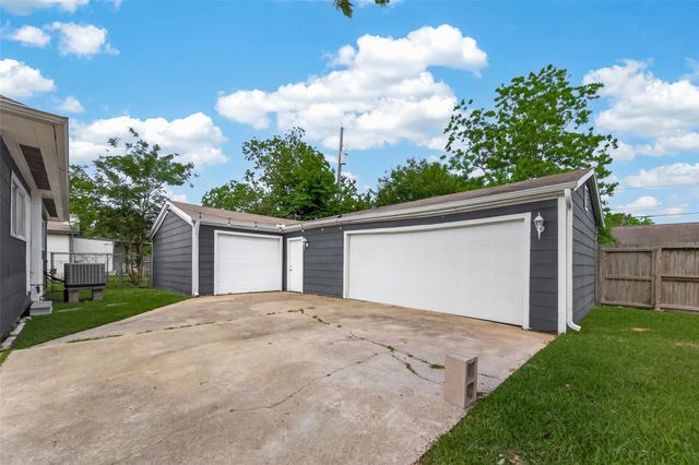 3007 Bonner Street, La Porte, TX 77571