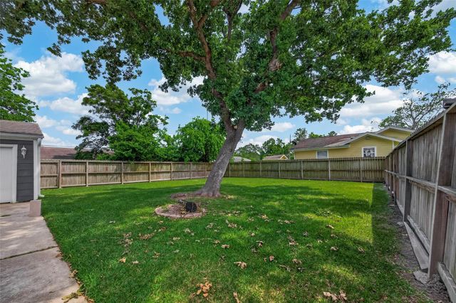 3007 Bonner Street, La Porte, TX 77571