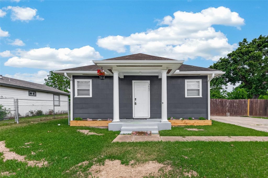 3007 Bonner Street, La Porte, TX 77571