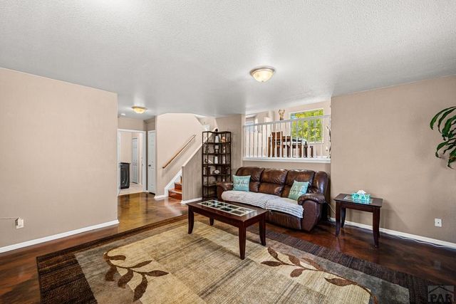 638 S Rogers Dr, Pueblo, CO 81007