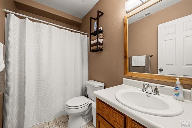 638 S Rogers Dr, Pueblo, CO 81007