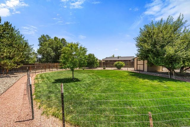 638 S Rogers Dr, Pueblo, CO 81007
