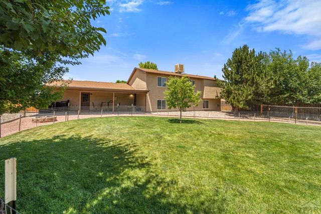 638 S Rogers Dr, Pueblo, CO 81007