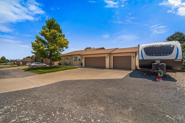 638 S Rogers Dr, Pueblo, CO 81007