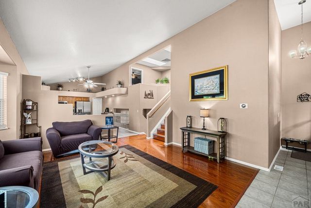 638 S Rogers Dr, Pueblo, CO 81007