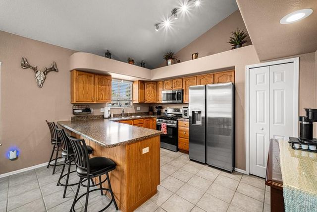 638 S Rogers Dr, Pueblo, CO 81007