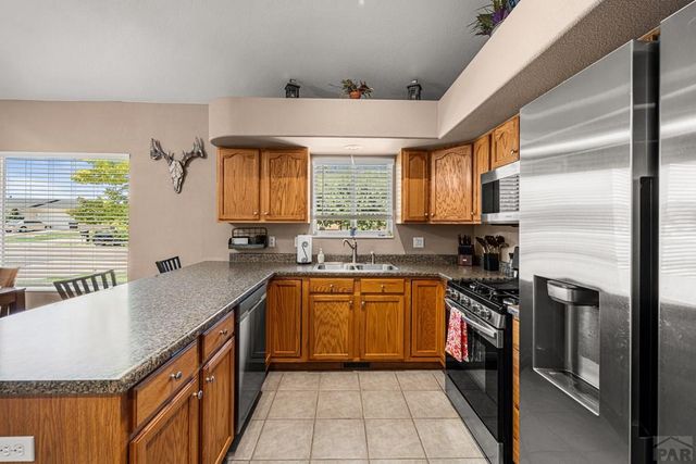 638 S Rogers Dr, Pueblo, CO 81007