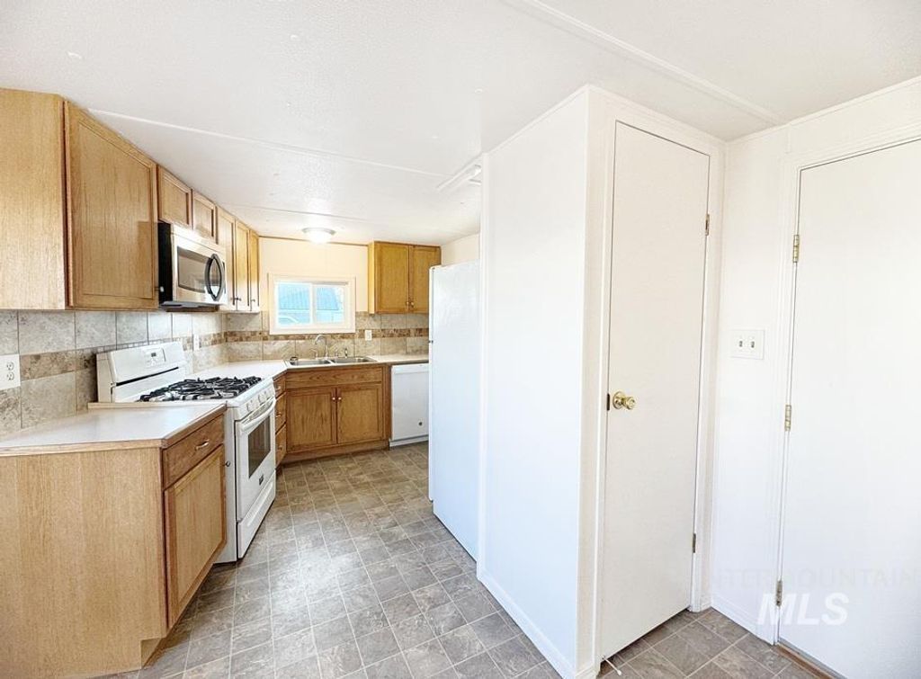 1715 W Flamingo Avenue Trailer 89, Nampa, ID 83651 photo 9