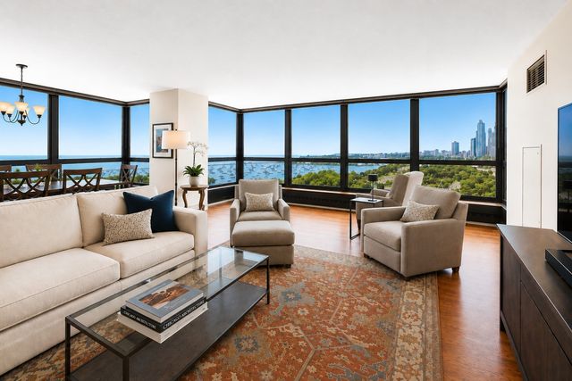 360 E Randolph Street 901, Chicago, IL 60601
