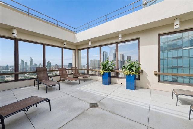 360 E Randolph Street 901, Chicago, IL 60601