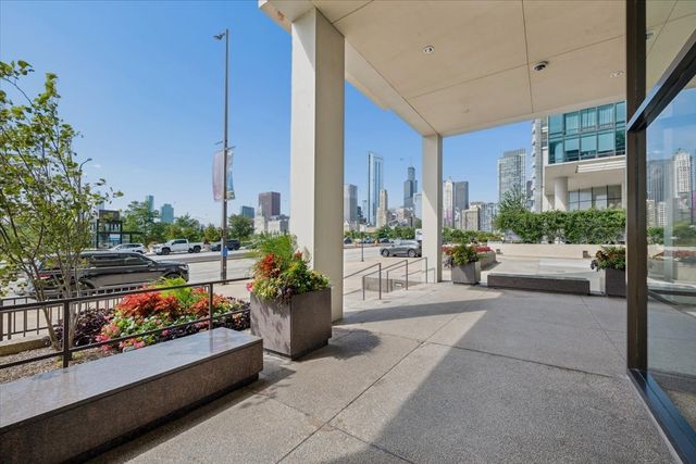 360 E Randolph Street 901, Chicago, IL 60601