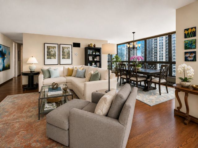 360 E Randolph Street 901, Chicago, IL 60601