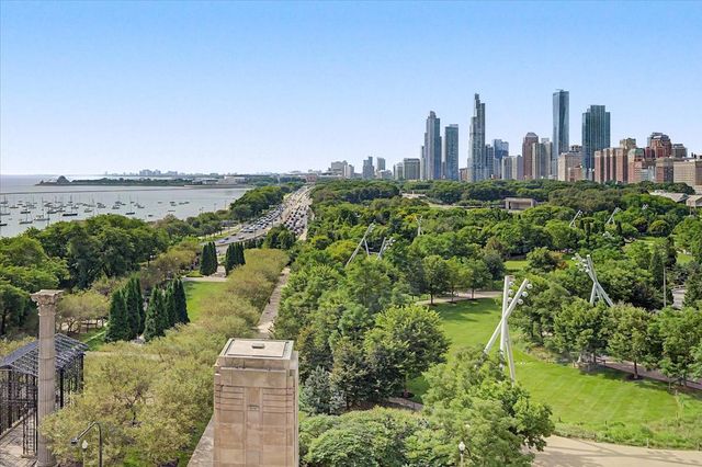 360 E Randolph Street 901, Chicago, IL 60601