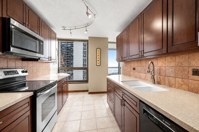 360 E Randolph Street 901, Chicago, IL 60601