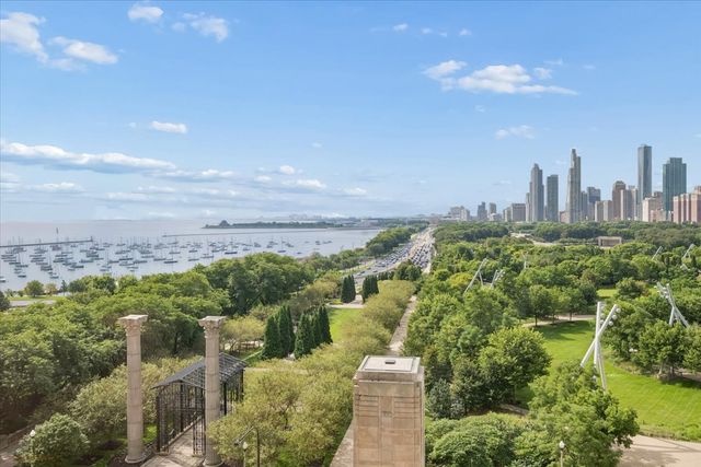 360 E Randolph Street 901, Chicago, IL 60601